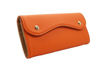 ドイツシュリンクを使用したオレンジ色のカブセ型長財布