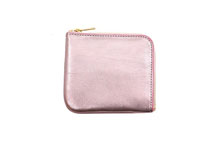 山羊革を使用したピンクゴールド色のL字ファスナーミニ財布