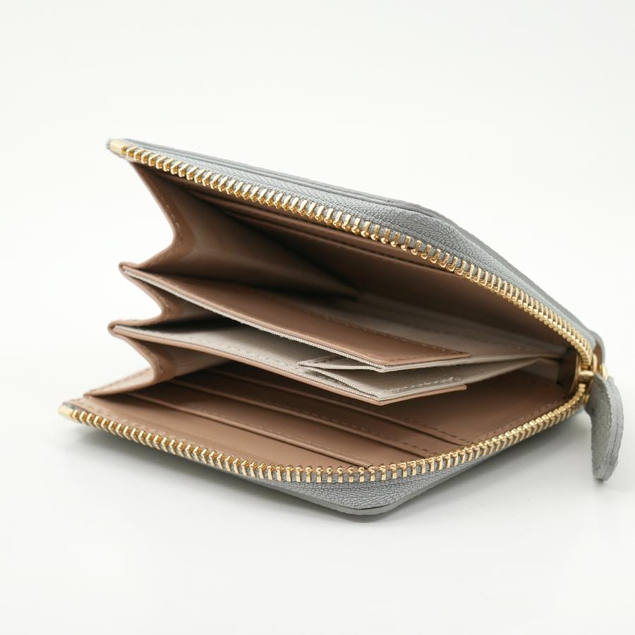 グレー色のドイツシュリンクL字ファスナーミニ財布の使用例