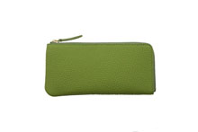 ドイツシュリンクを使用したライトグリーン色の薄型長財布
