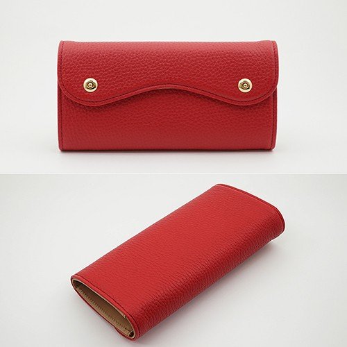 赤色のMezzo Shrink カブセ型長財布