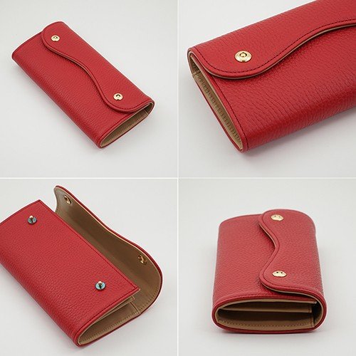 赤色のMezzo Shrink カブセ型長財布