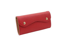Mezzo Shrinkを使用した赤色のカブセ型長財布