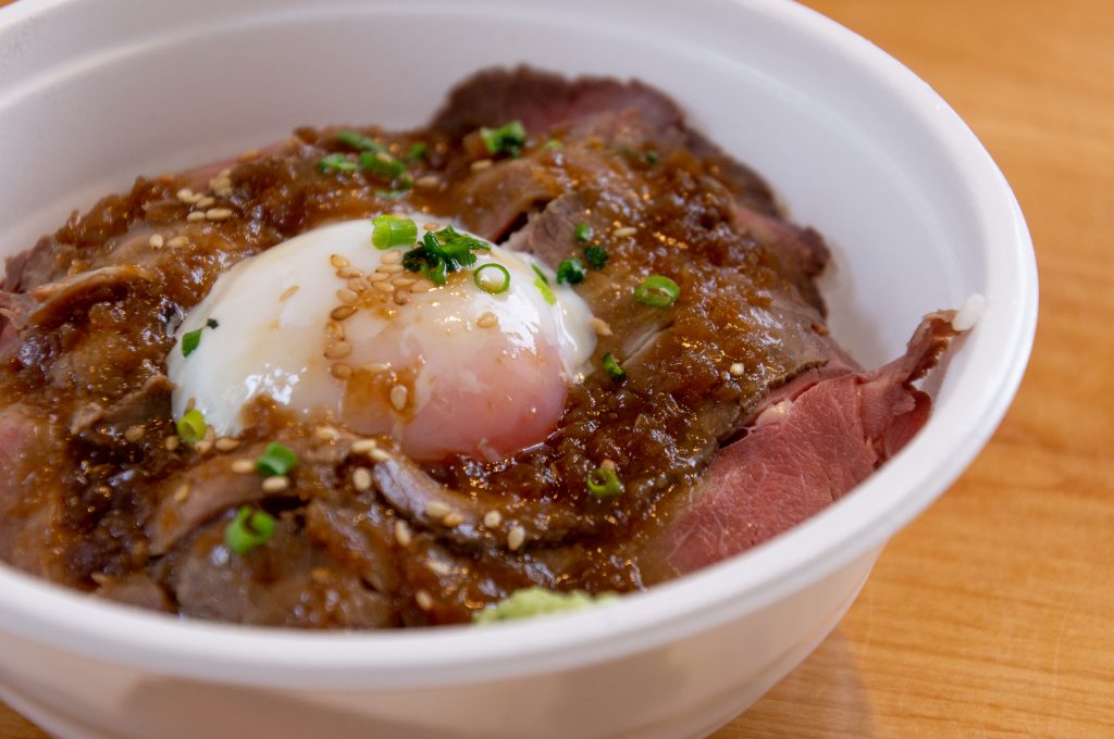 ローストビーフ丼