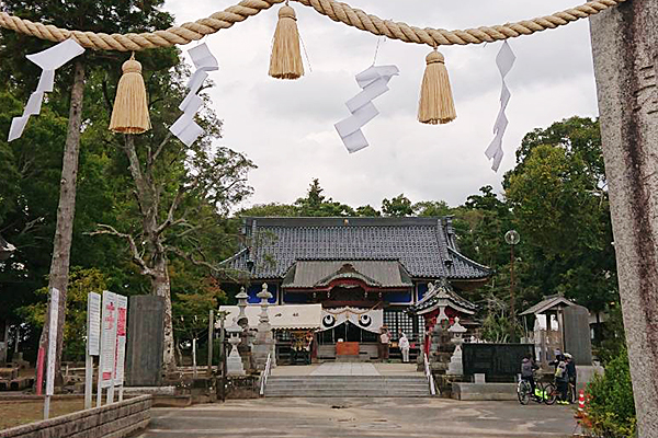 千葉県内指折りのパワースポット白子神社の正面画像