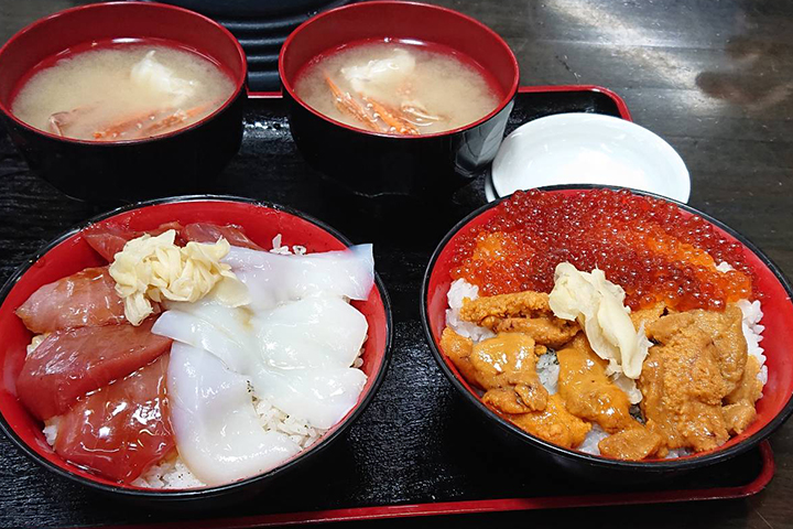 勝浦海鮮丼＿魚水の丼もの２つの画像