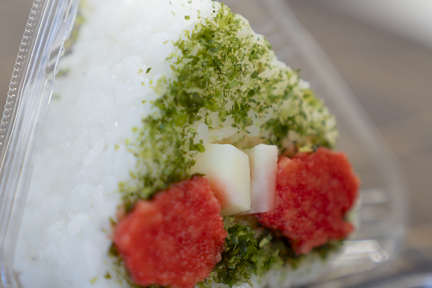 稲毛のおにぎり屋RICE ＆ PARKのめんたい青のり大和芋のせの写真