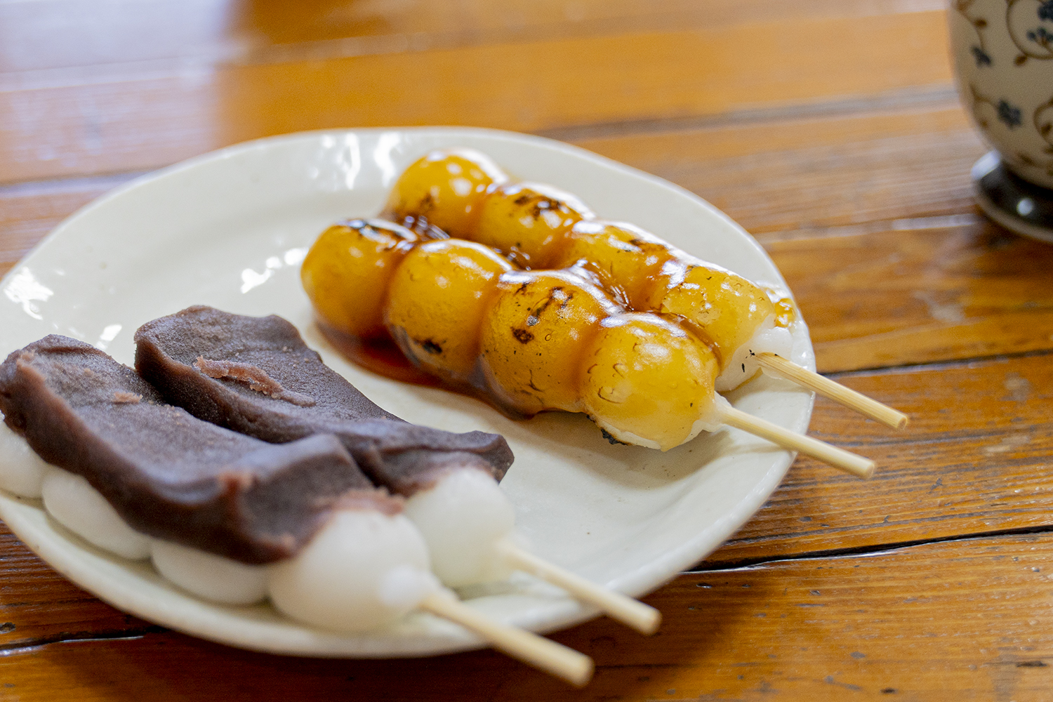 平林のだんごの焼き団子とあんだんごの写真