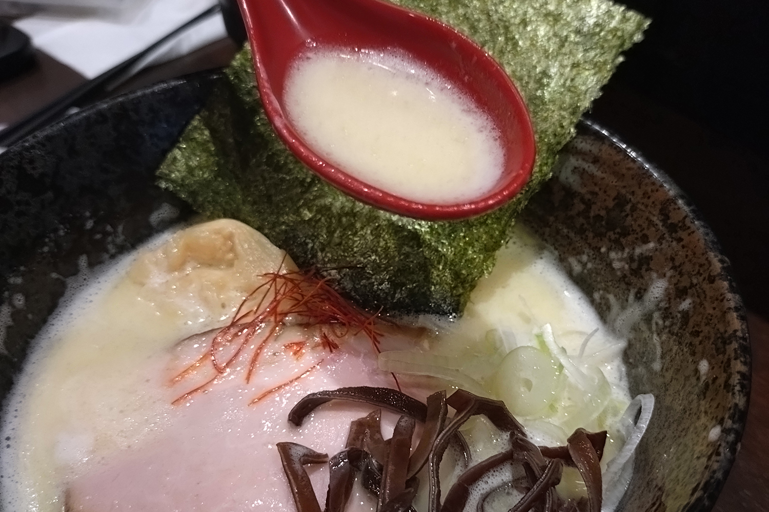 千乃家の鶏白湯しおスープの写真
