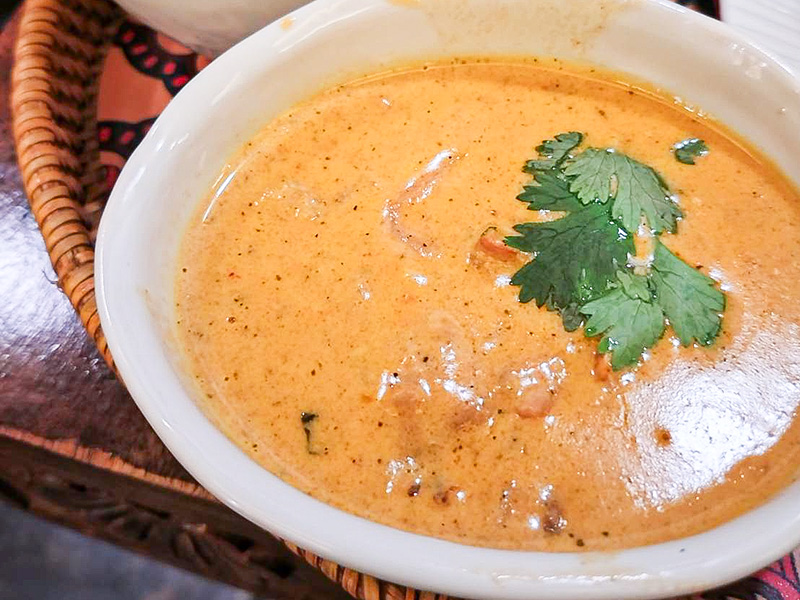 シタールのバターチキンカレー