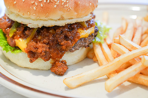 hey's diner ヘイズダイナー_チリチーズハラペーニョバーガーの写真