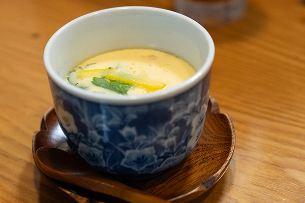 検見川うなぎ屋きくやの鰻の入った茶碗蒸し