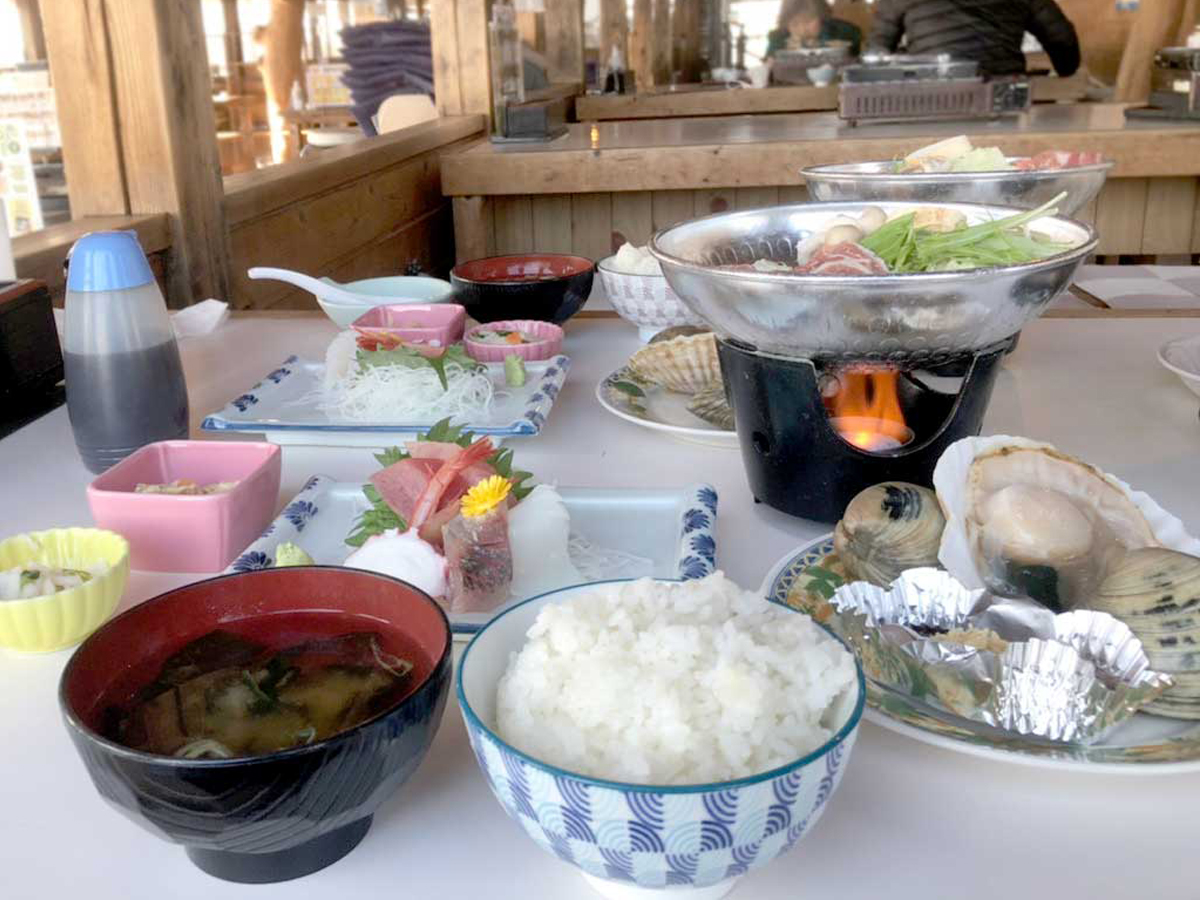 九十九里の犬連れOKの浜焼きランチ 海鮮網焼き 浜茶屋網元のお楽しみ御膳の画像